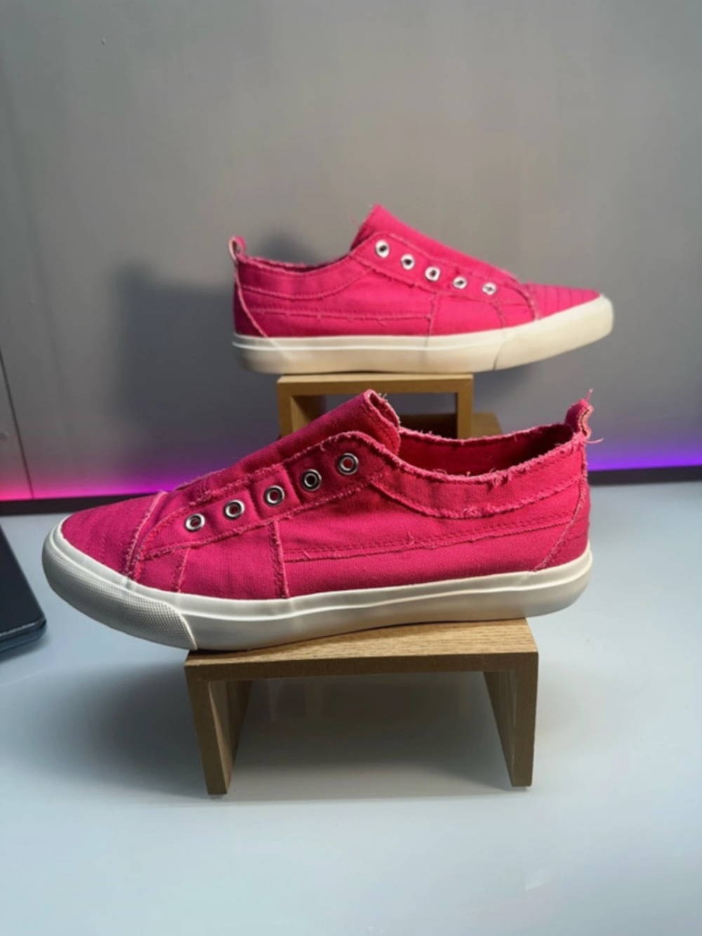Corkys "Babalu" Hot Pink Slip-On Sneakers, size 9 (A04) - Picture 4 of 14